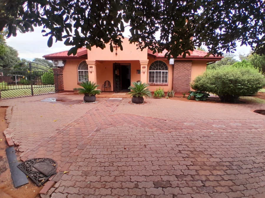 4 Bedroom Property for Sale in Kathu Northern Cape
